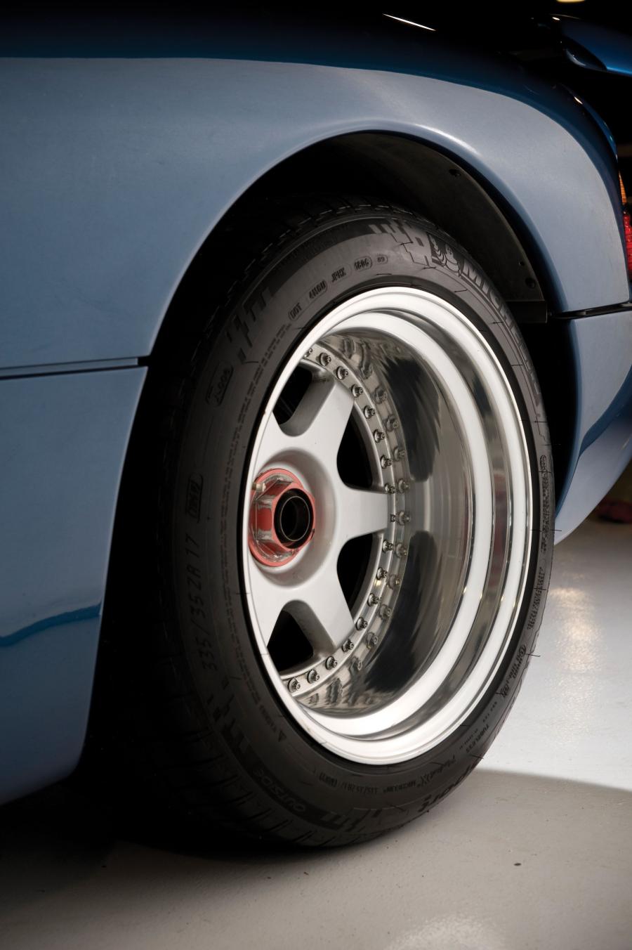  Jaguar XJR15 1993 года  (фото 2 из 23)